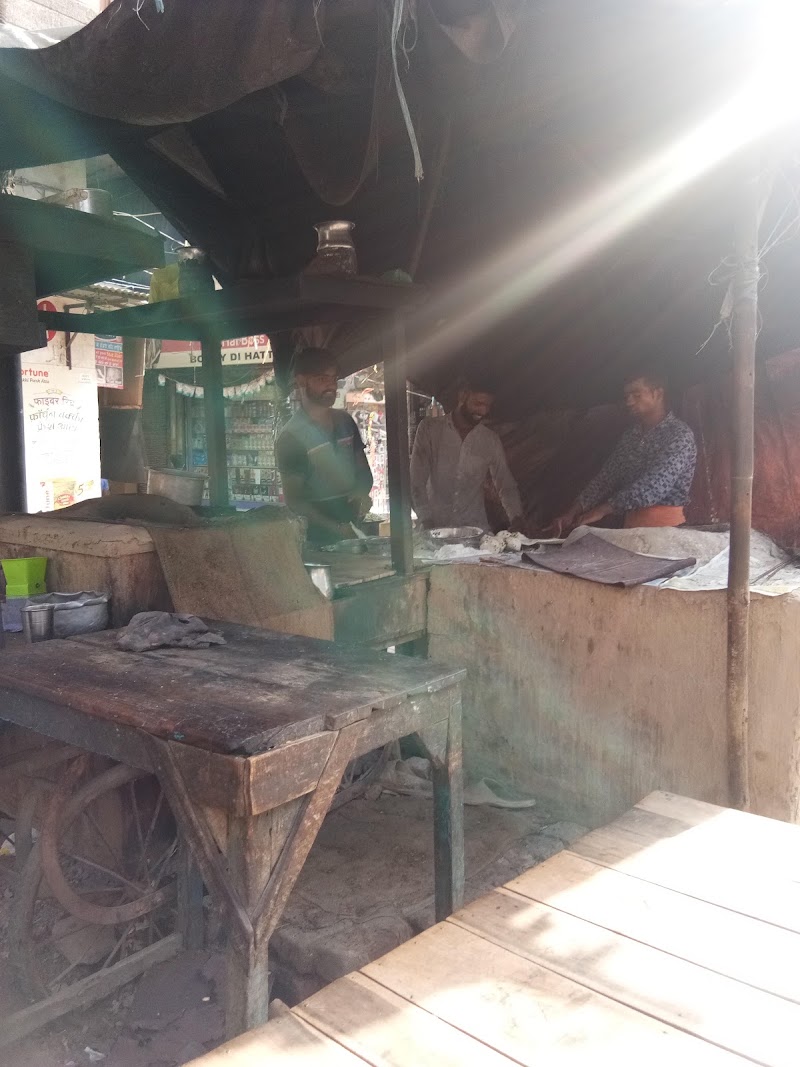 Pawan Kulche Wale - Pawan Kulche Wale, JV7P+Q85, Unnamed Road, Near Guru Nanak Pura,Tahli Wala Chowk,Near Barsati Nala,Bazar No. 4, Ram Singh Colony, Kotatma Ram, Amritsar, Amritsar Cantt., Punjab 143006, India