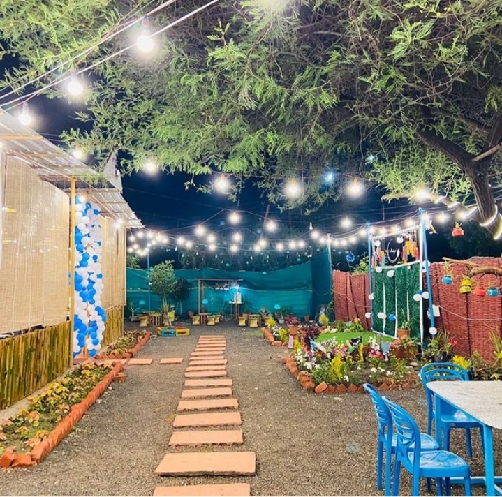 Amigos Café and Restaurant - Amigos Café and Restaurant Ring Road, Khajarana Square, Next to MPEB power house, shubh laabh residency, Shubh Labh Residency, Indore, Madhya Pradesh 452018, India