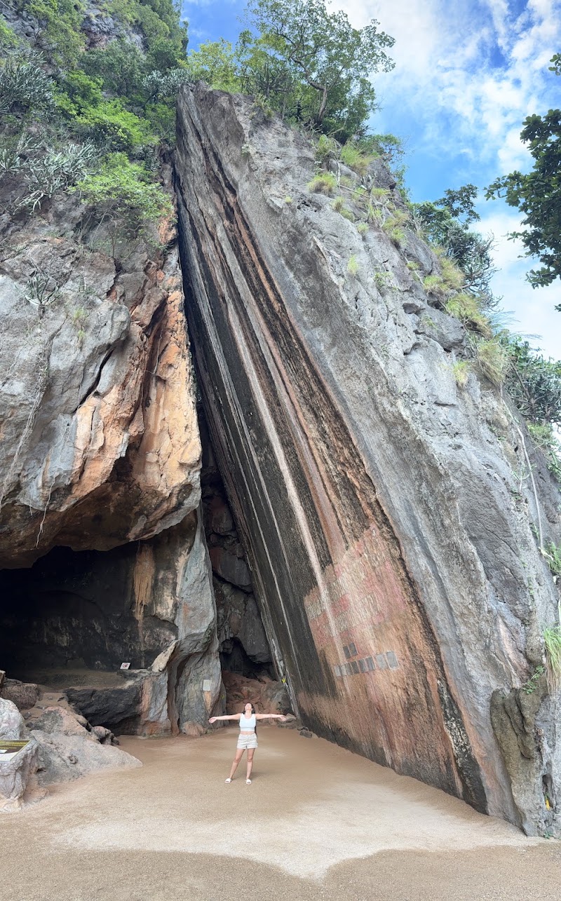 The bay tour บริการเรือนำเที่ยว - The bay tour บริการเรือนำเที่ยว, 7CFW+9F8 111 Tambon Kalai, Amphoe Takua Thung, Chang Wat Phang-nga 82130, Thailand