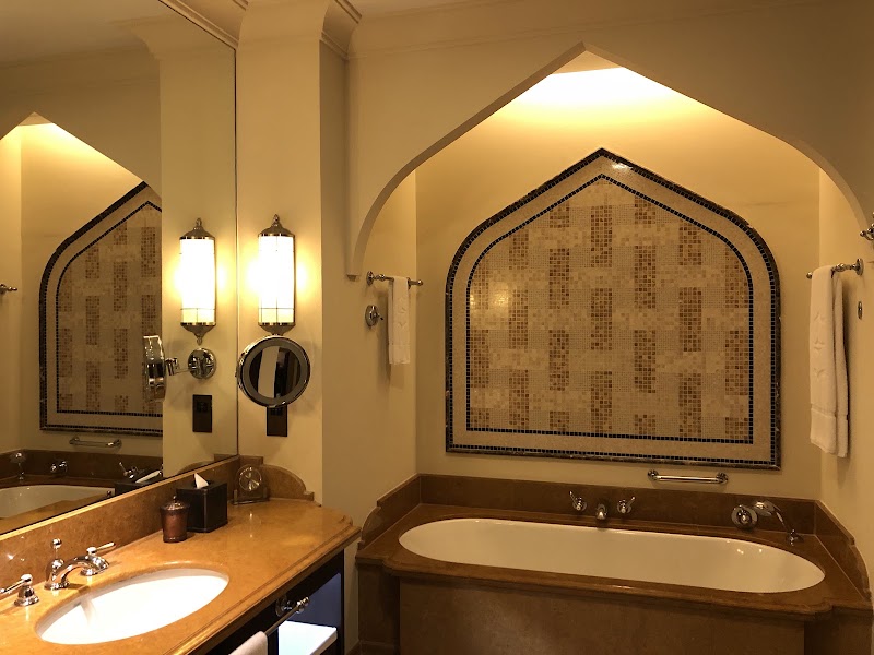 Shangri-La Qaryat Al Beri, Abu Dhabi - Shangri-La Qaryat Al Beri, Abu Dhabi, Khor Al Maqta,Qaryat al Beri - Rabdan - RB2 - Abu Dhabi - United Arab Emirates