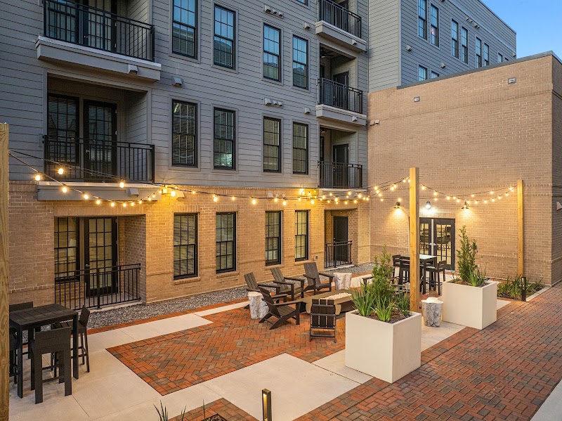 Capital Collective Luxury Apartments - Capital Collective Luxury Apartments, 401 E Oglethorpe Ave, Savannah, GA 31401, USA
