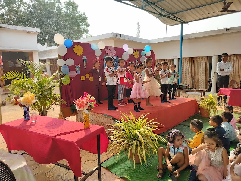 GANDHI ENGLISH MEDIUM SCHOOL, REEWA BRANCH - GANDHI ENGLISH MEDIUM SCHOOL, REEWA BRANCH, 6V8R+P27, Arang, Chhattisgarh 493441, India