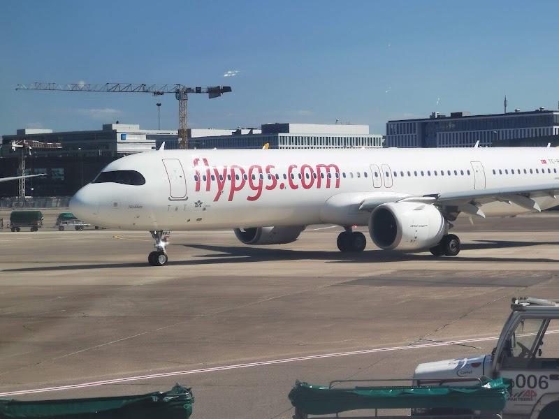 D-Flughafen Term. C - D-Flughafen Term. C, District 5, 40474 Düsseldorf, Germany