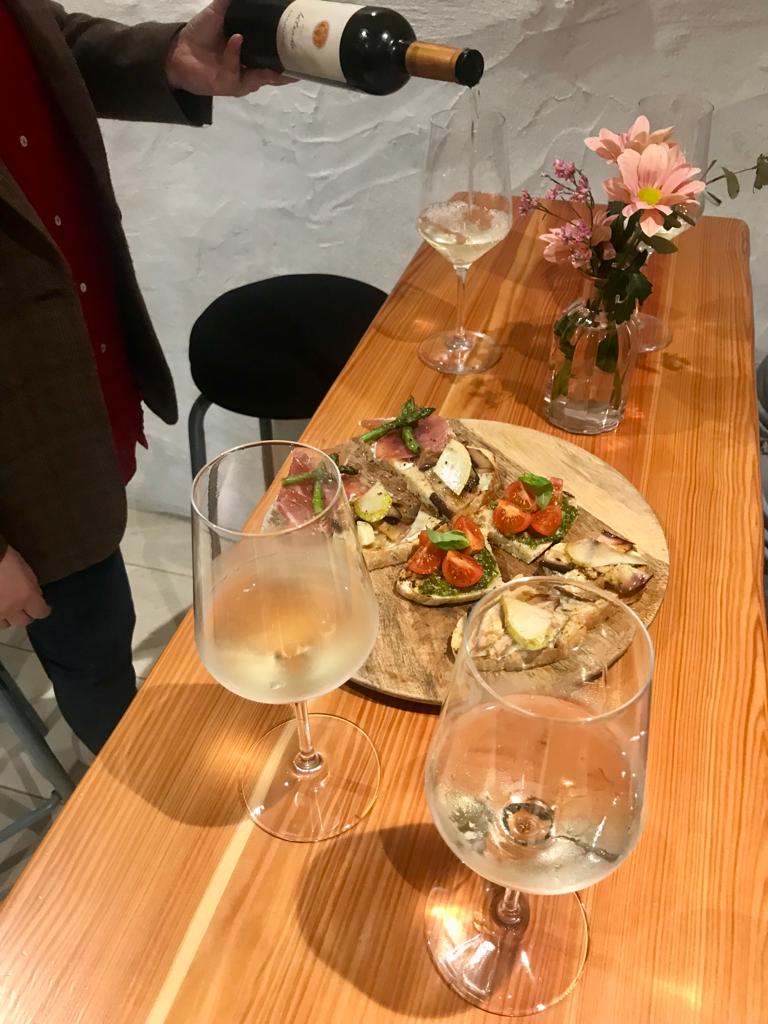 Mariola wine bar - Mariola wine bar, Ul. Antuna Rozanovića 13, 20260, Korčula, Croatia