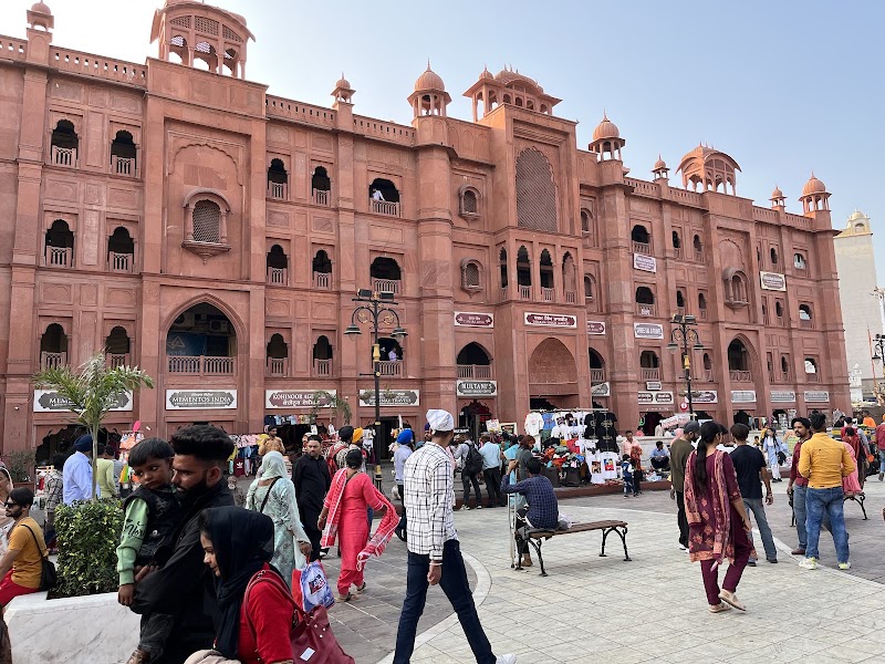 Statue of Maharaja Ranjit Singh - Statue of Maharaja Ranjit Singh, Shop no 12 to 15, JVFH+JRH Dharam Singh Market, 143 001, Chowk Phuwara, Town Hall, Katra Ahluwalia, Amritsar, Amritsar Cantt., Punjab 143006, India
