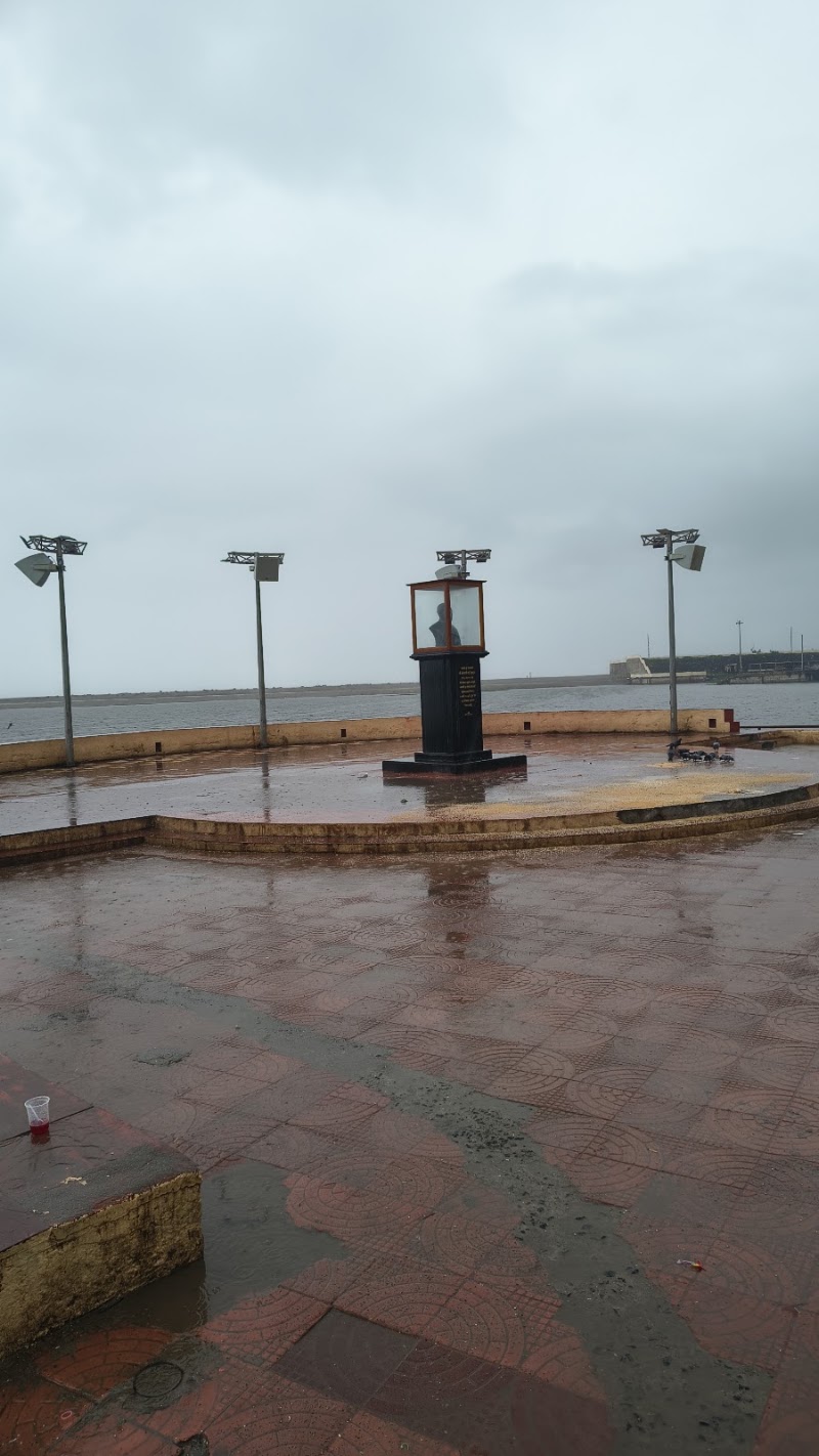 Triveni Sangam Somnath Aarti Place - Triveni Sangam Somnath Aarti Place VCM7+P36, Prabhas Patan, Gujarat 362268, India