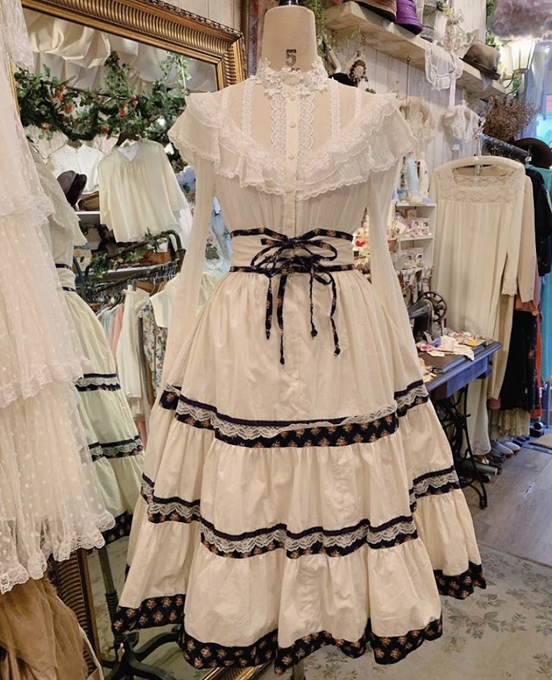 Vintage&Handmade Comyu - Vintage&Handmade Comyu 3-chōme-23-20 Kōenjiminami, Suginami City, Tokyo 166-0003, Japan
