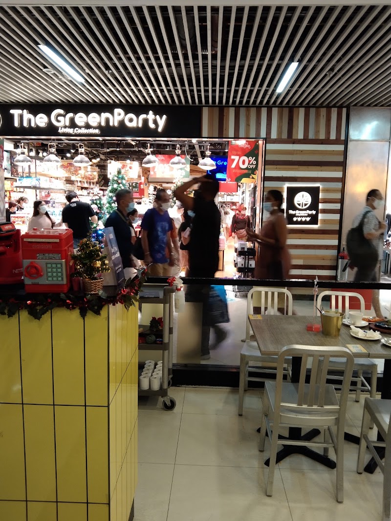 Causeway Point - Causeway Point 1 Woodlands Sq, Singapore 738099