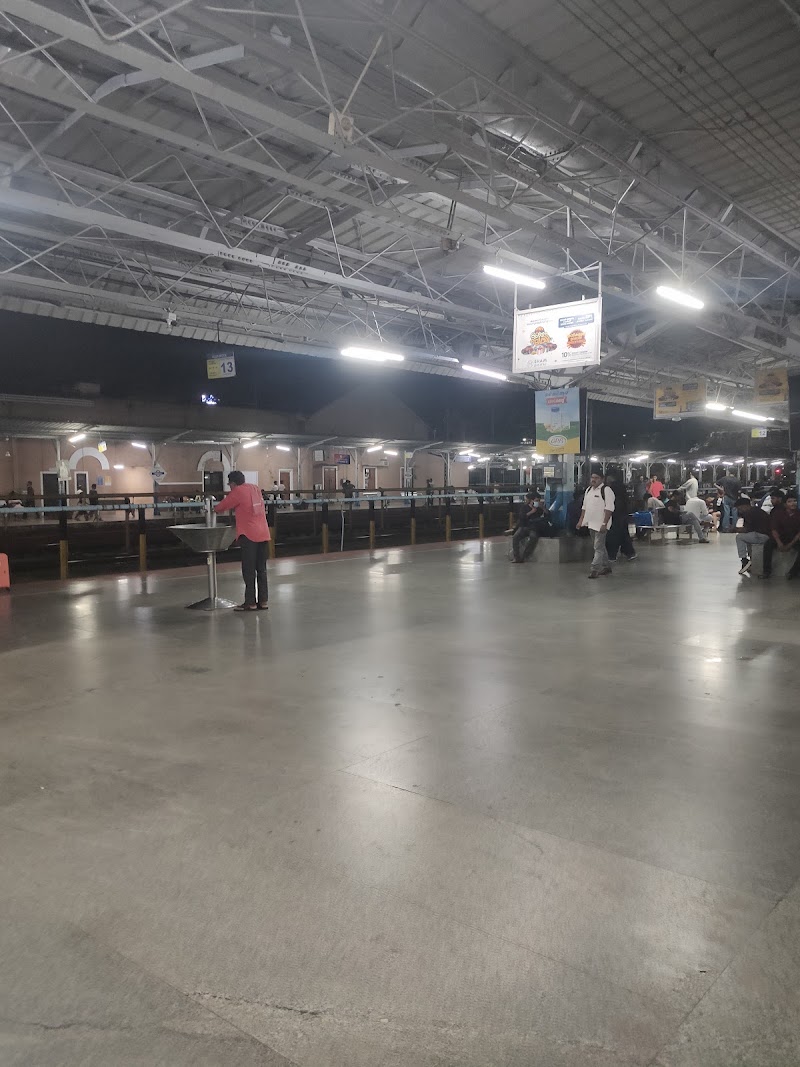 CLT Platform No - 4 - CLT Platform No - 4, 6QWJ+H58, Main, Palayam, Kozhikode, Keralam 673001, India