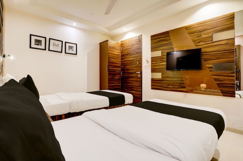 Hotel Park Palace - Hotel Park Palace Decor Tower, Dontad Street, Khadak St, opposite City Heights Tower, Masjid Bandar, Mumbai, Maharashtra 400009, India