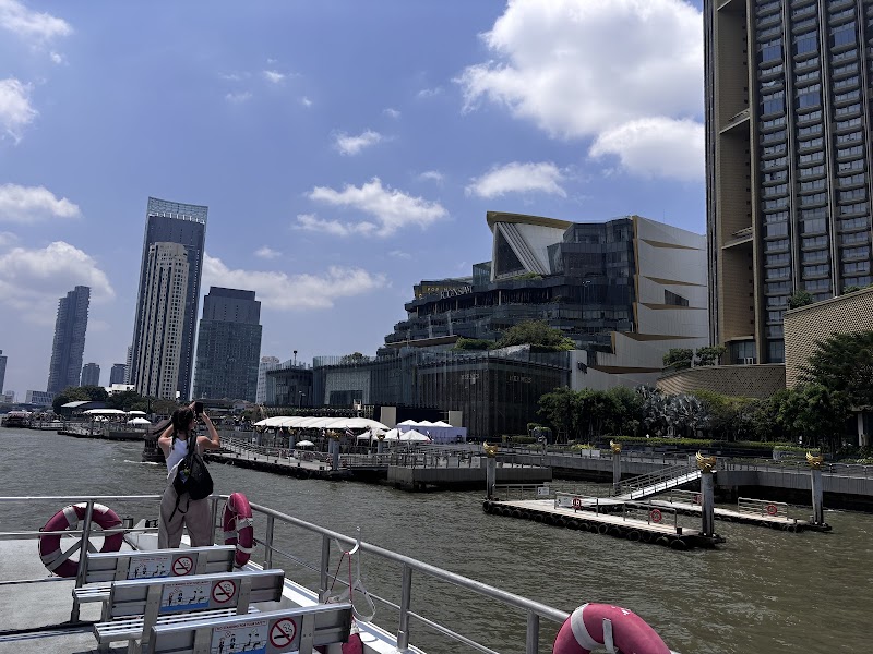 Chao Phraya Tourist Boat N13 Phra Arthit Pier - Chao Phraya Tourist Boat N13 Phra Arthit Pier, N13, Phra Arthit Pier, 98 Thanon Phra Athit, Khwaeng Chana Songkhram, Khet Phra Nakhon, Krung Thep Maha Nakhon 10200, Thailand