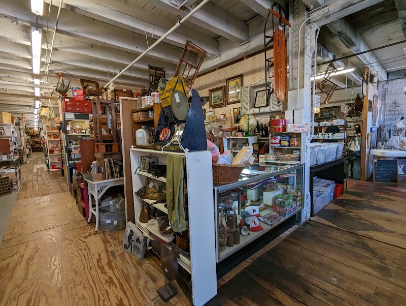 River Market Antiques - River Market Antiques, 115 W 5th St, Kansas City, MO 64105, USA