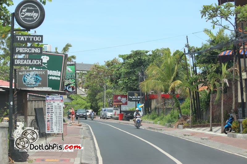 Jalan Batu Belig - Jalan Batu Belig, Jl. Batu Belig, Kerobokan Kelod, Kec. Kuta Utara, Kabupaten Badung, Bali 80361, Indonesia