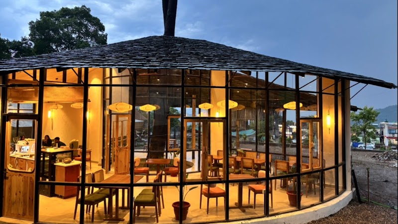 Deyar Coffeehouse - Deyar Coffeehouse, opp. Local Store, Bir Colony, Chaugan, Bir, Himachal Pradesh 176077, India