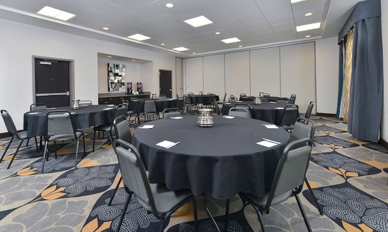 Hampton Inn & Suites Des Moines Downtown - Hampton Inn & Suites Des Moines Downtown, 120 SW Water St, Des Moines, IA 50309, USA
