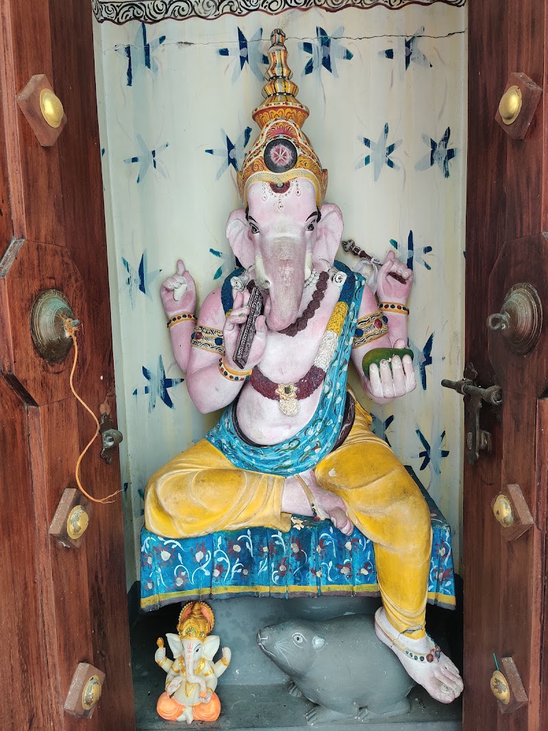 Seema Malakaya Temple - Seema Malakaya Temple, WV83+QR3, Sir James Pieris Mawatha, Colombo, Sri Lanka