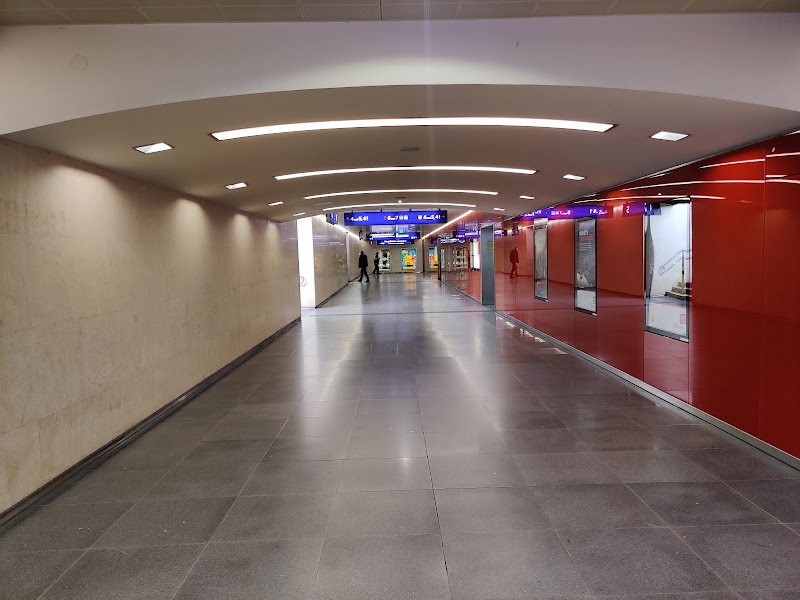 Innsbruck Central Station - Innsbruck Central Station 6020 Innsbruck, Austria