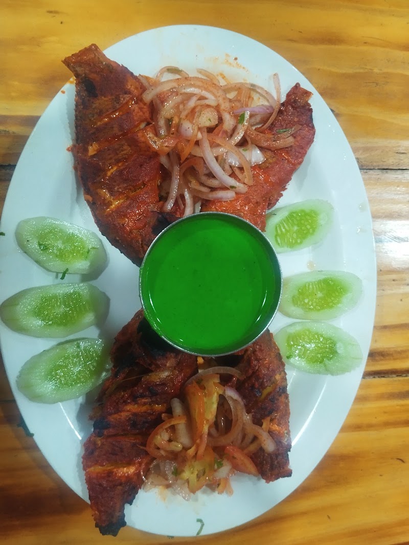 Vakratund veg non veg - Vakratund veg non veg GUT. NO. 367 SAROLA , TALUKA, 4, Pune - Satara Rd, Bhor, Sarole, Maharashtra 412205, India