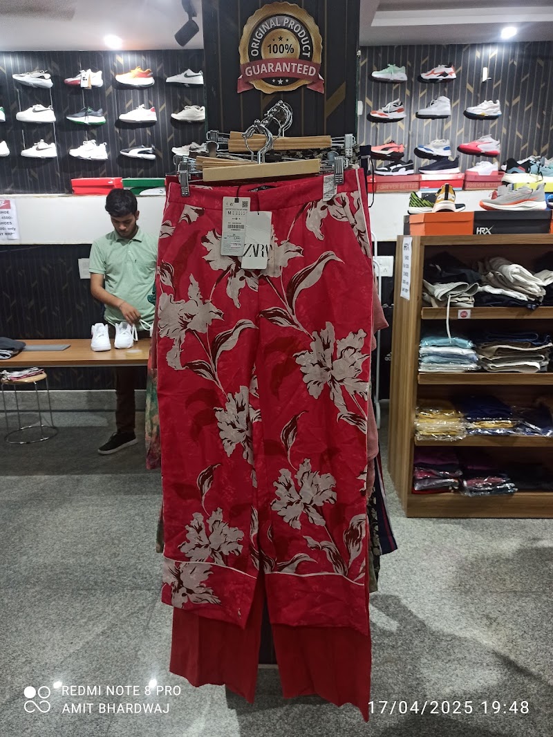 Discount Junction Gurgaon - Discount Junction Gurgaon SHOP NO. A-3, Bajghera Rd, opp. Mahindra aura, Block A, FLATS, Sector 110, Gurugram, Haryana 122017, India