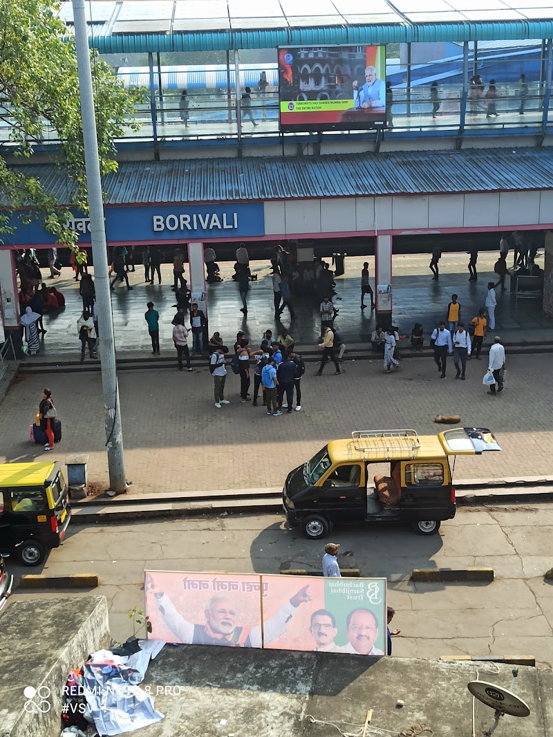 BORIVALI RAILWAY STATION - BORIVALI RAILWAY STATION, चिंचपाडा, बोरिवली, मुंबई, महाराष्ट्र 400066, India