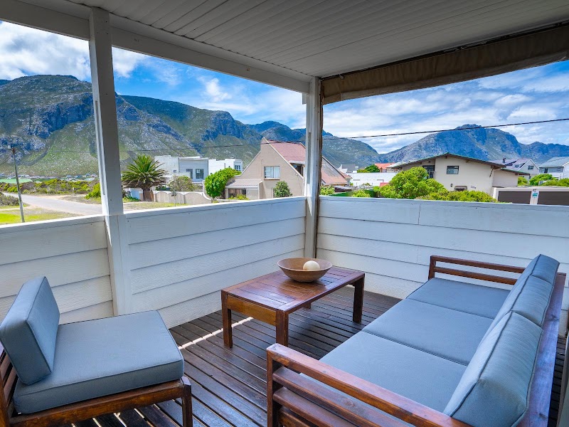 Stony Point Beach House - Stony Point Beach House, 4254 Crassula Ave, Betty's Bay, 7141, South Africa