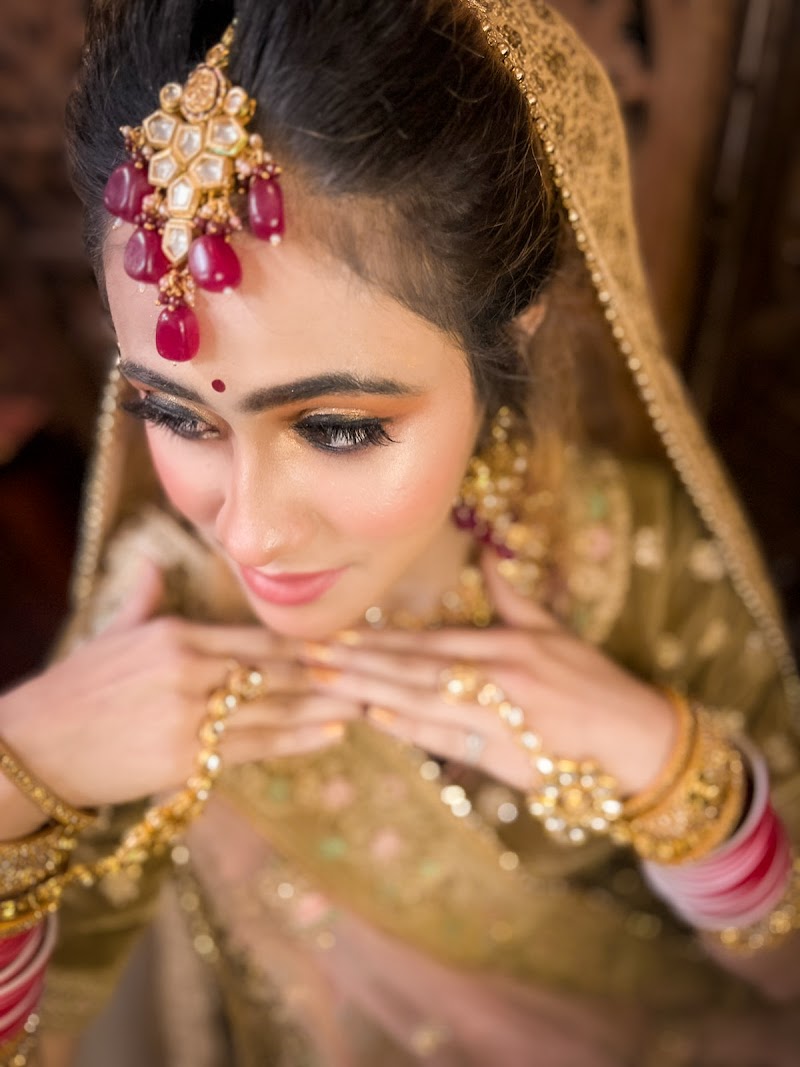 Tanisha & Barkha MakeUp Studio & Academy - Tanisha & Barkha MakeUp Studio & Academy Gulabi bagh Ddd flat gate no 1,Shastri Nagar metro station near gulabi Bagh ga, Block A, Shastri Nagar, Delhi, 110052, India
