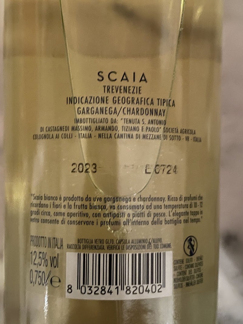 SCAIA WINE-SHOP: It looks like Wine, It feels like Community. - SCAIA WINE-SHOP: It looks like Wine, It feels like Community., Via Ceriani, 23, 37030 Colognola ai Colli VR, Italy