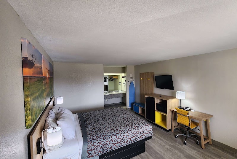Days Inn by Wyndham San Antonio - Days Inn by Wyndham San Antonio 9401 N Interstate 35, San Antonio, TX 78233, USA