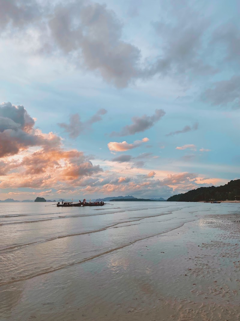 Tubkaek Beach - Tubkaek Beach 6024, Tambon Nong Thale, Amphoe Mueang Krabi, Chang Wat Krabi 81000, Thailand