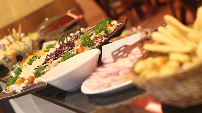 Bay Leaf Restaurant By Wild Avenue - Bay Leaf Restaurant By Wild Avenue, WILD AVENUE RESORT & SPA, Thekkady, Kumily, Attappallam, Kerala 685509, India