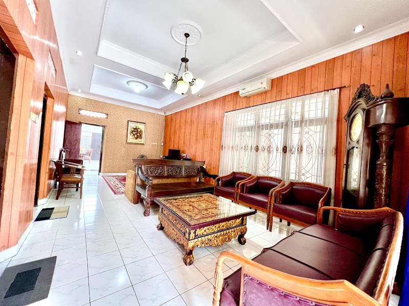 Happy Ayu Guesthouse Malioboro - Happy Ayu Guesthouse Malioboro Jl. Ki Mangunsarkoro No.57, Gunungketur, Pakualaman, Kota Yogyakarta, Daerah Istimewa Yogyakarta 55166, Indonesia