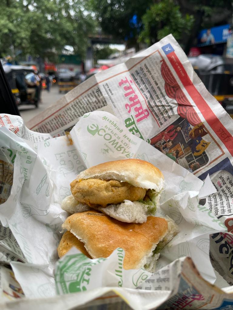 Batata Vada Samrat - Batata Vada Samrat, Tilak Rd, Near Santacruz Station, Colabbag, Railway Colony, Santacruz (West), Mumbai, Maharashtra 400054, India