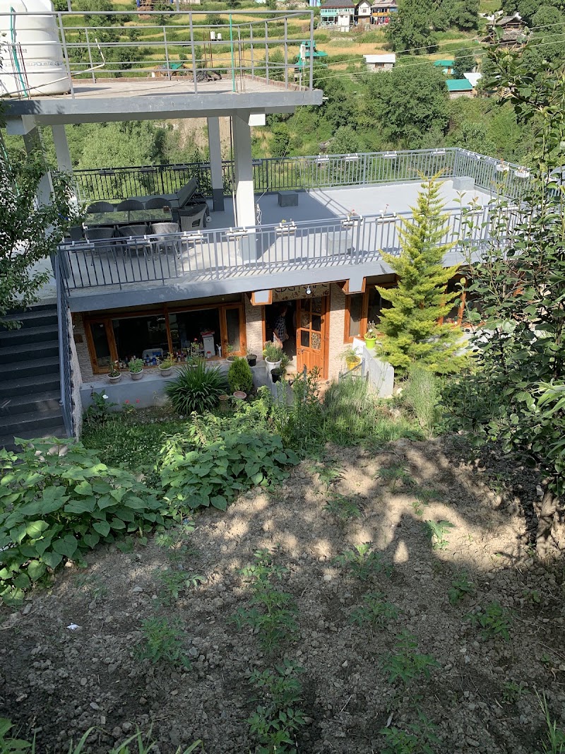 Eden Café & Stay - Eden Café & Stay Parmar Cottage, Village Sar, PO, Jibhi, Banjar, Himachal Pradesh 175123, India