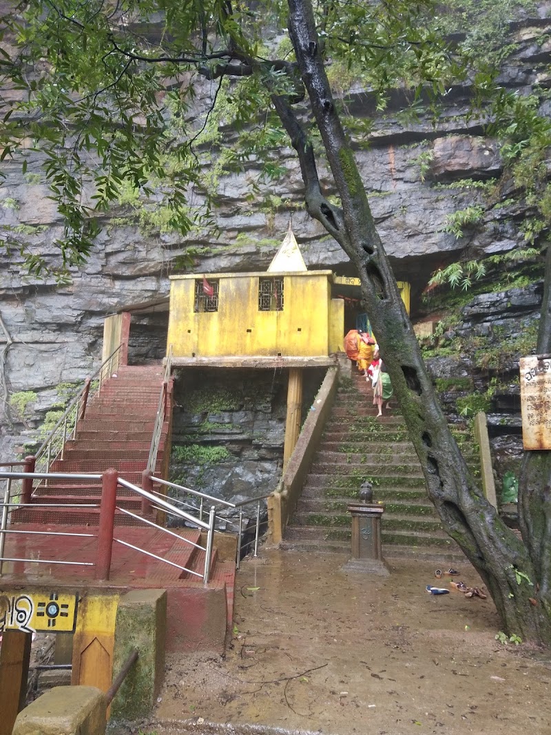Godhas Waterfall - Godhas Waterfall, Unnamed Road, MC9Q+2MF, Katingpani, Odisha 766105, India
