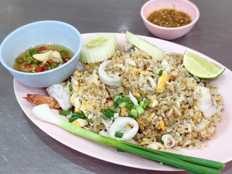 Lek Seafood - Lek Seafood Phadung Dao Rd, Khwaeng Samphanthawong, Khet Samphanthawong, Krung Thep Maha Nakhon 10100, Thailand