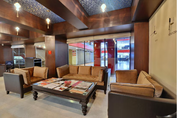 Hotel The Golden Oak - Hotel The Golden Oak P.H.N: 106, Main), R.N.M, Tehsil and District:, A/62, MG Rd, Village:, Raipur, Chhattisgarh 492001, India