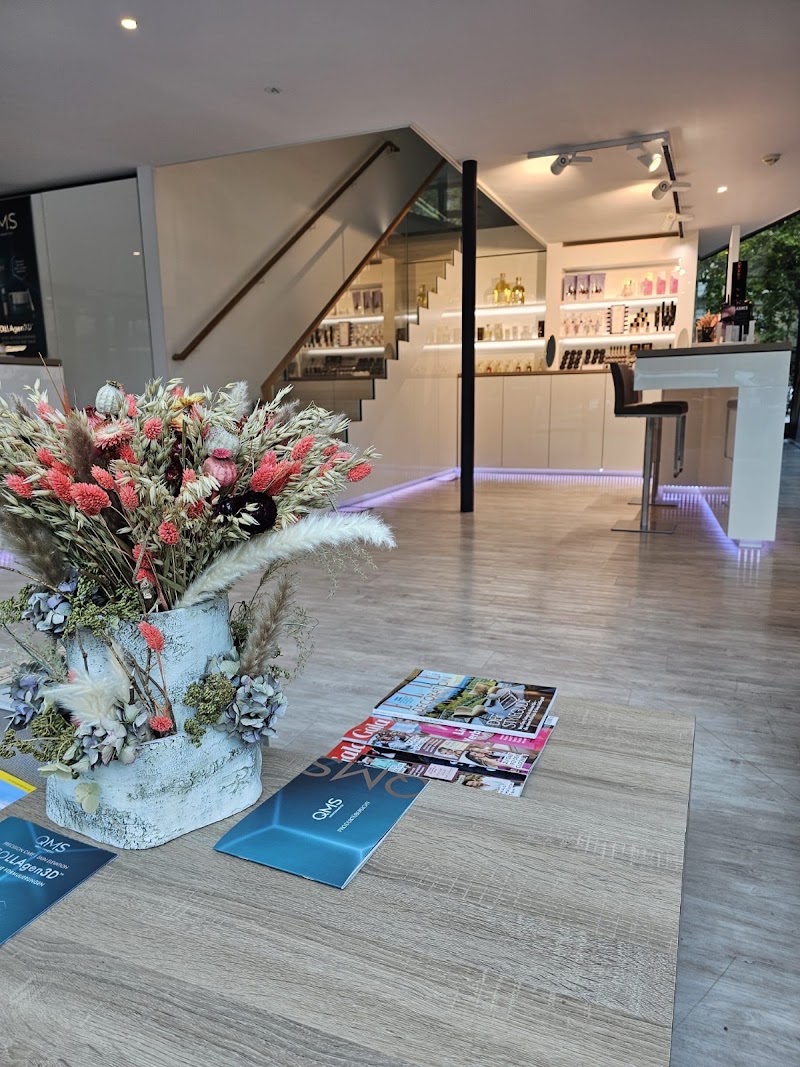 Kosmetikinstitut Aurora - Kosmetikinstitut Aurora Müllerstraße 11, 6020 Innsbruck, Austria