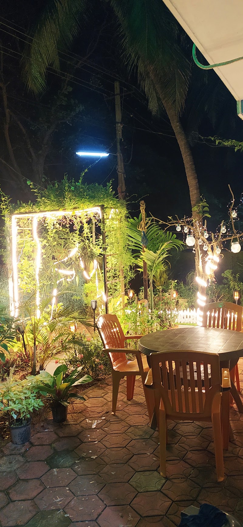 Sarvesh Arunndekar Home Stay AC room - Sarvesh Arunndekar Home Stay AC room, H894+R7M, Dubbansasi, Bhavikodla, Karnataka 581319, India