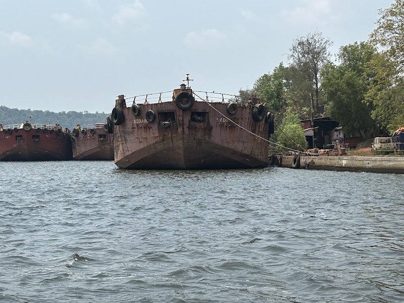 Sarmanas ferry - Sarmanas ferry, Unnamed Road, Khandola, Piligaon, Goa 403505, India