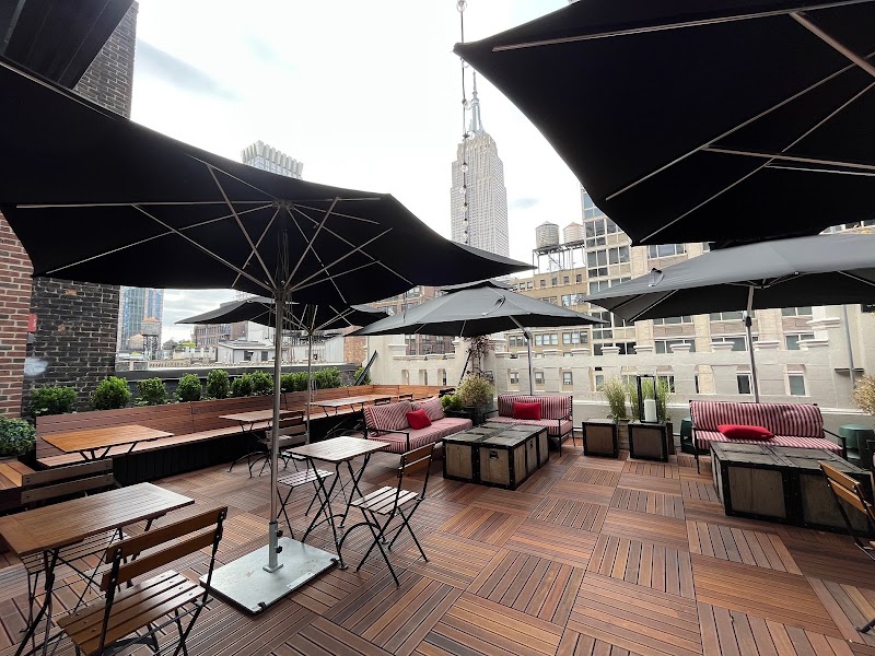 Refinery Rooftop - Refinery Rooftop 63 W 38th St, New York, NY 10018, USA