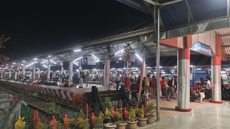 Lucknow Junction Station - Lucknow Junction Station, Preeti Nagar, Railway Colony, Charbagh, Lucknow, Uttar Pradesh 226004, India