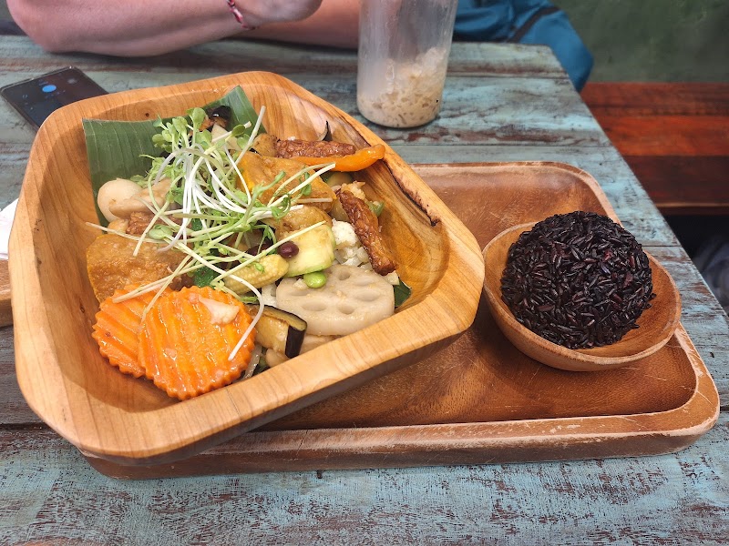 Mango Vegetarian & Vegan - Mango Vegetarian & Vegan เลขที่ 13 Thanon Tanao, Khwaeng Wat Bowon Niwet, Khet Phra Nakhon, Krung Thep Maha Nakhon 10200, Thailand