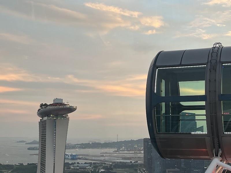 165 Sky Dining by Singapore Flyer - 165 Sky Dining by Singapore Flyer 30 Raffles Ave., Level 3, Singapore 039803