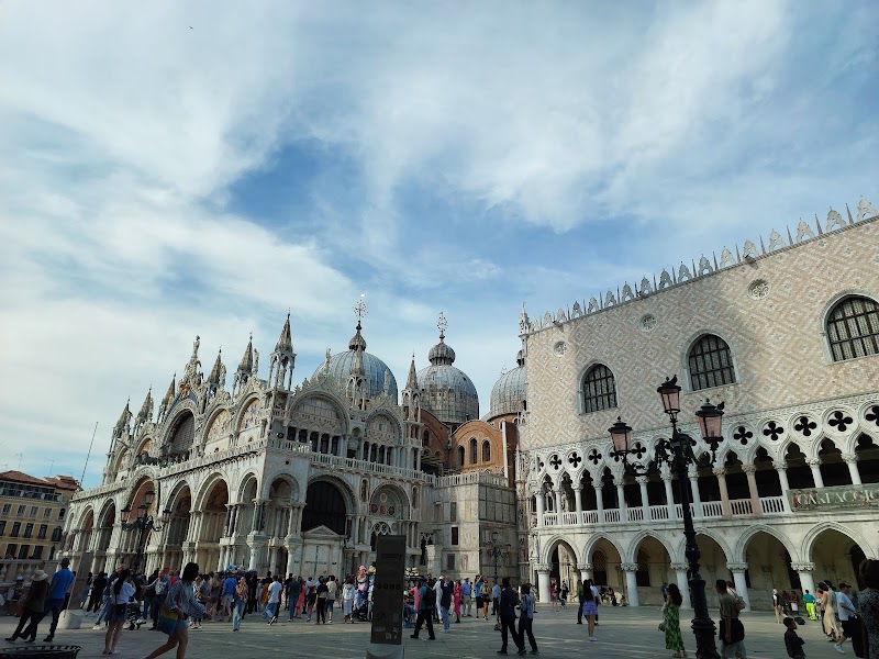 Saint Mark's Basilica - Saint Mark's Basilica P.za San Marco, 328, 30124 Venezia VE, Italy