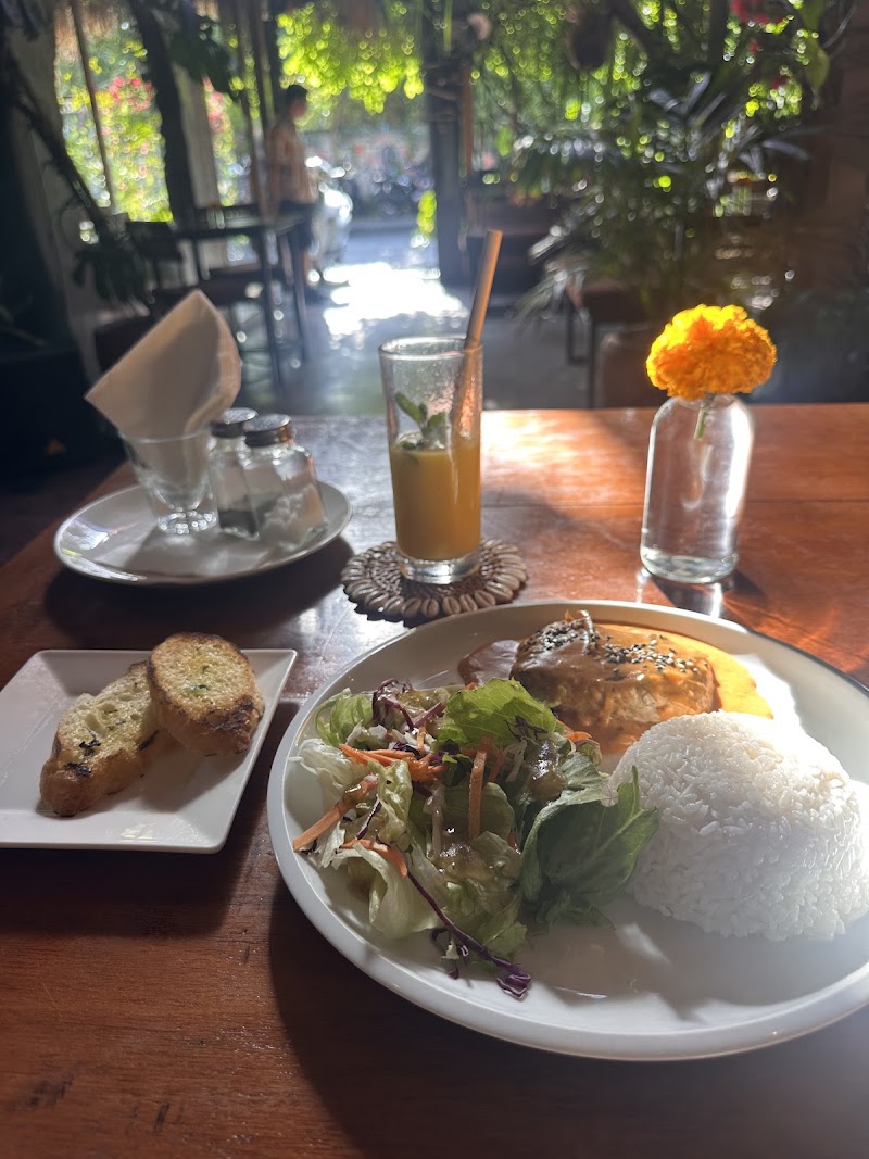 Moana Fish Eatery - Moana Fish Eatery Jl. Pantai Batu Bolong No.28, Canggu, Kec. Kuta Utara, Kabupaten Badung, Bali 80361, Indonesia