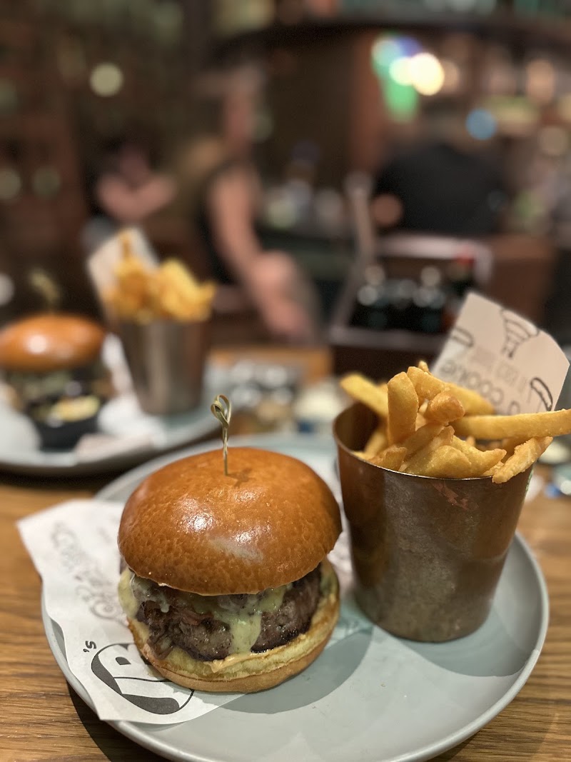 JB's Gastropub - JB's Gastropub Amwaj Rotana Hotel - Al Sayorah St - Marsa Dubai - Jumeirah Beach Residence - Dubai - United Arab Emirates