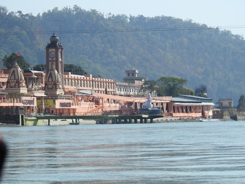 Gita Bhawan - Gita Bhawan Swargashram Rd, Swarg Ashram, Rishikesh, Uttarakhand 249304, India
