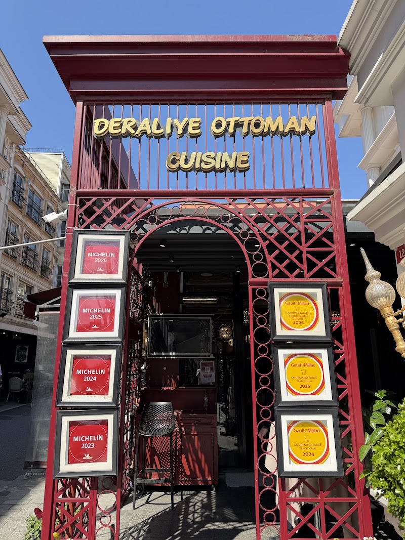 Deraliye - Deraliye, Alemdar Mah. Divanyolu Cad, Alemdar, Ticarethane Sk. No: 10, 34122 Fatih/İstanbul, Türkiye