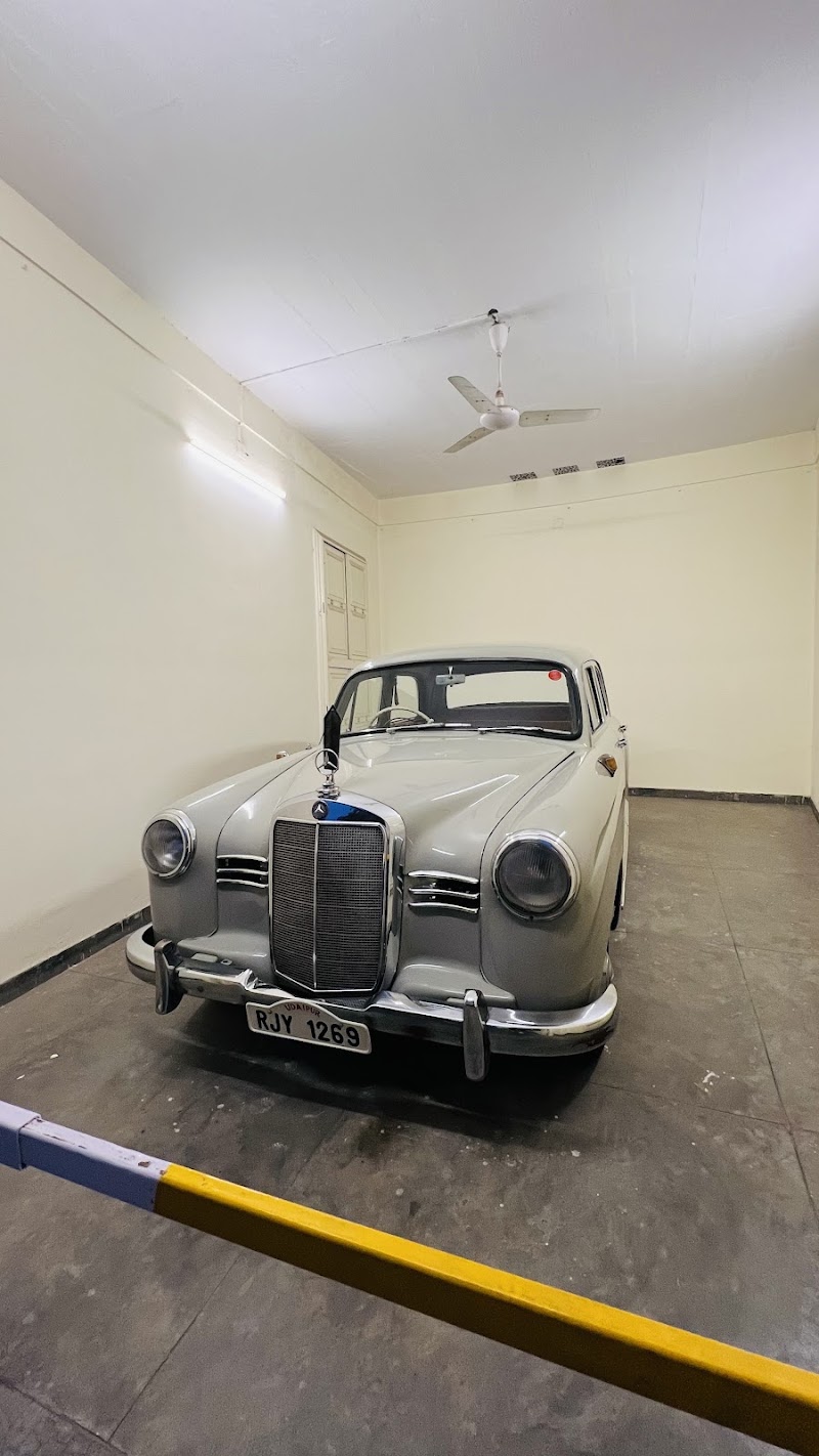 Vintage & Classic Car Collection, The Palace, Udaipur - Vintage & Classic Car Collection, The Palace, Udaipur Garden Hotel, Gulab Bagh Rd, opposite Sajjan Niwas Garden, Old City, Udaipur, Rajasthan 313001, India