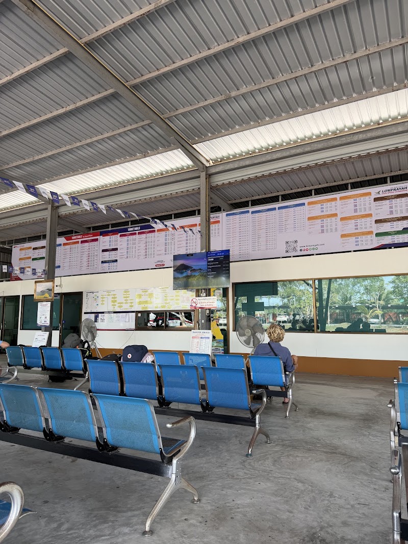 Lomprayah Tapi Pier - Lomprayah Tapi Pier ปากน้ําปากน้ําสุราษฎร์ธานี หมู่ 5 Tambon Bang Kung, Amphoe Mueang Surat Thani, Chang Wat Surat Thani 84000, Thailand